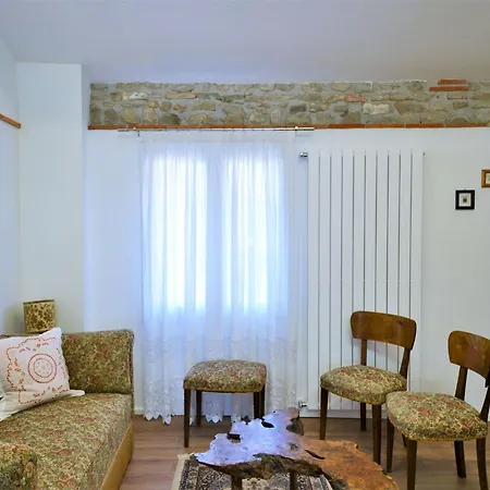 Apartment Pleasant In With Shared Swimming Pool *