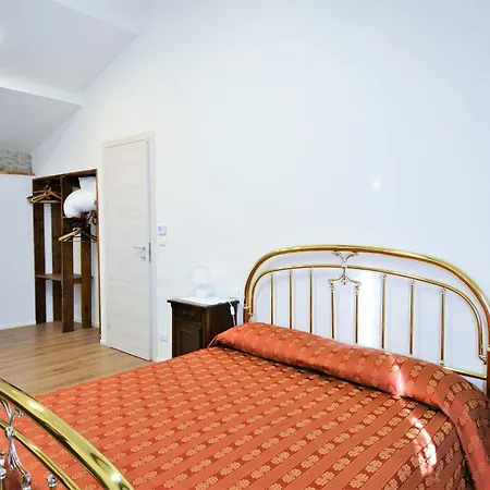 Pleasant In With Shared Swimming Pool Apartment *